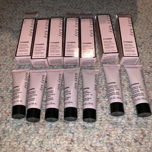 Timewise Liquid Foundation Lot
